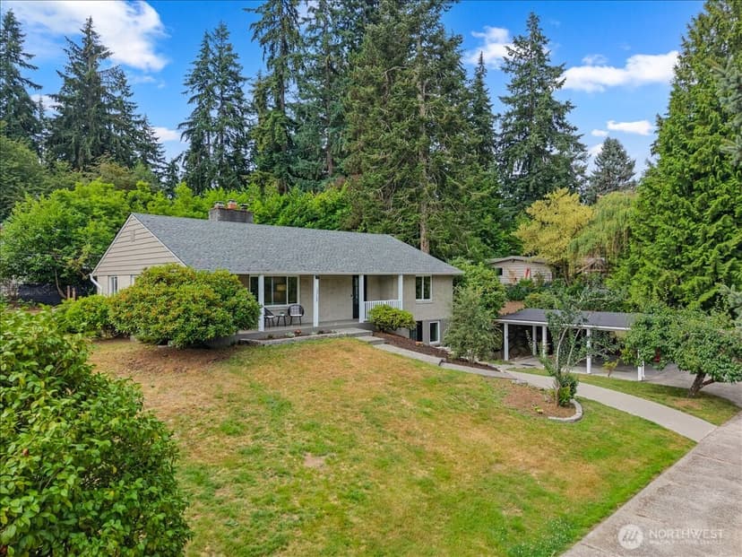 Property photo for 15705 84th Avenue NE, Kenmore photo 31