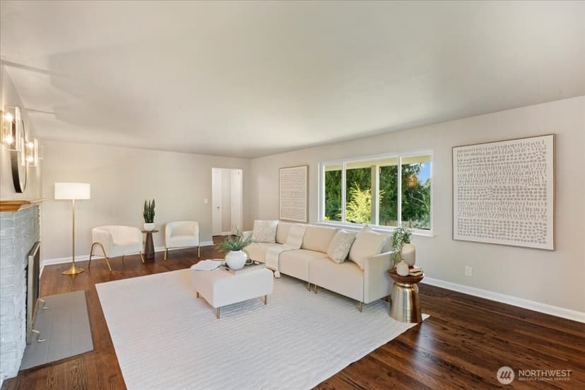Property photo for 15705 84th Avenue NE, Kenmore photo 6