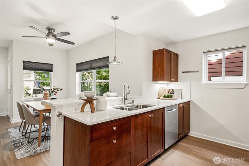 Property photo for 4115 Martin Luther King Jr Way S, Seattle photo 6