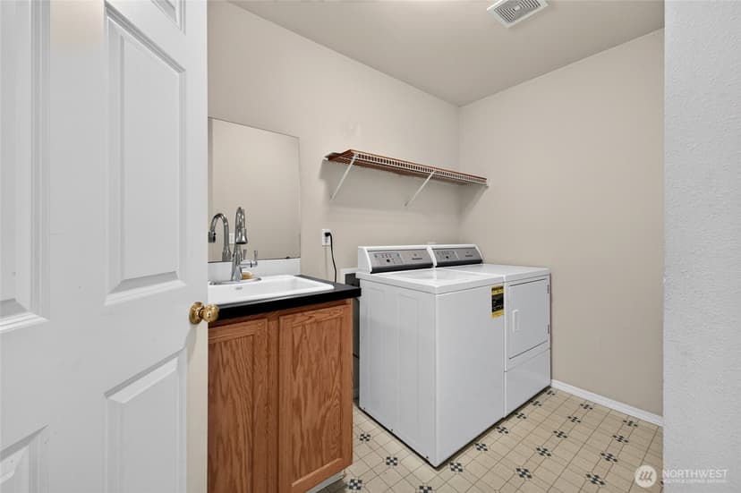 Property photo for 6401 60th Street W, University Place photo 20