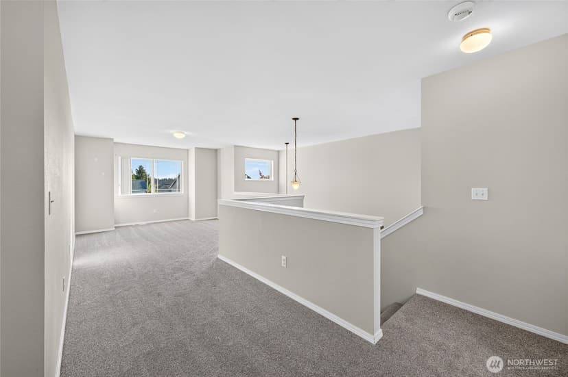 Property photo for 6401 60th Street W, University Place photo 32