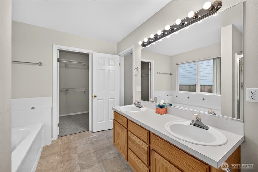 Property photo for 6401 60th Street W, University Place photo 25