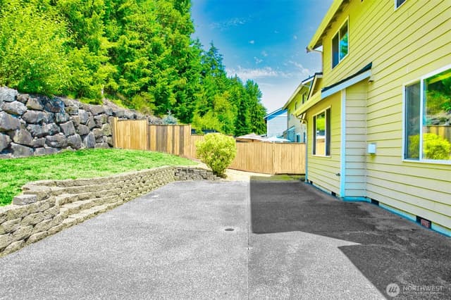 Property photo for 6401 60th Street W, University Place photo 4