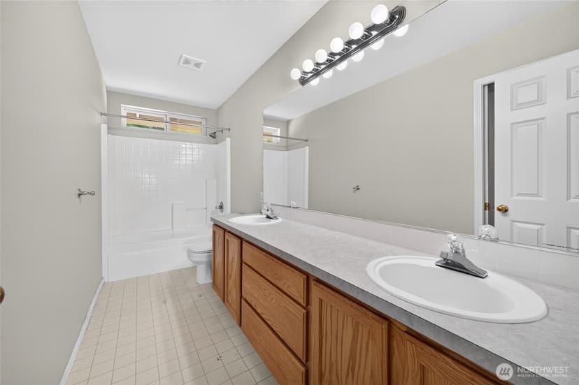 Property photo for 6401 60th Street W, University Place photo 29
