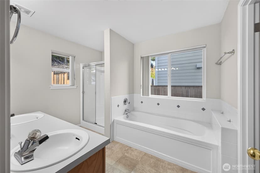Property photo for 6401 60th Street W, University Place photo 24