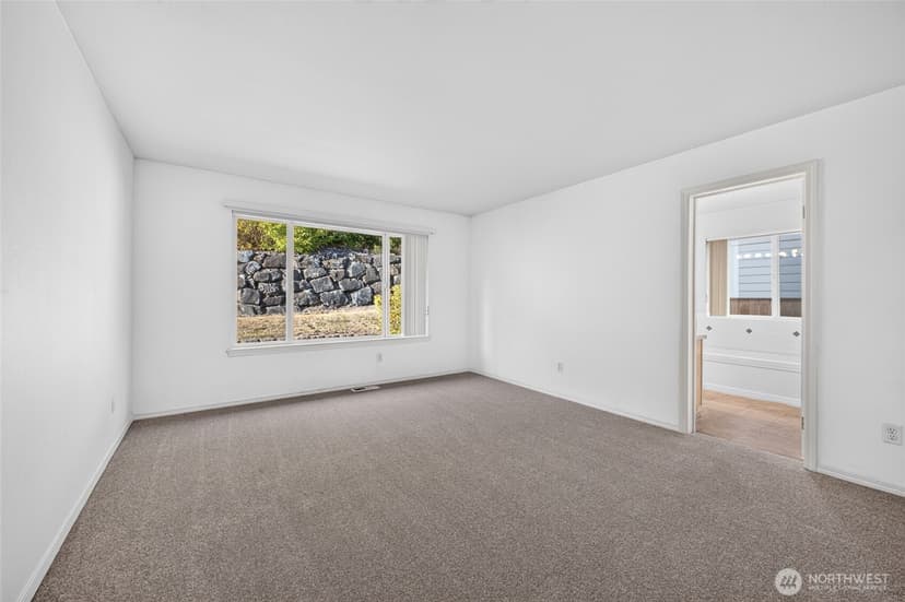 Property photo for 6401 60th Street W, University Place photo 22
