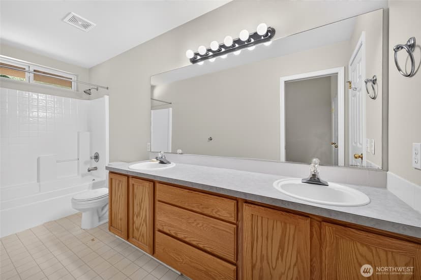 Property photo for 6401 60th Street W, University Place photo 28