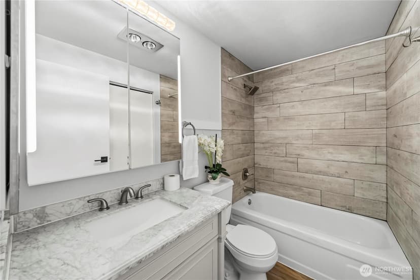 Property photo for 10221 NE 16th Street #H7, Bellevue photo 30