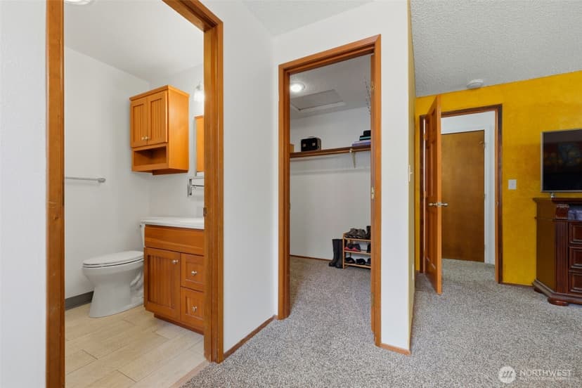 Property photo for 7030 97th Avenue SW, Lakewood photo 20