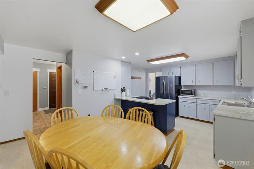 Property photo for 7030 97th Avenue SW, Lakewood photo 12
