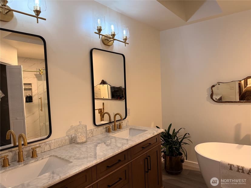 Property photo for 24505 229th Court SE, Maple Valley photo 16