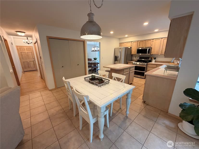 Property photo for 24505 229th Court SE, Maple Valley photo 10