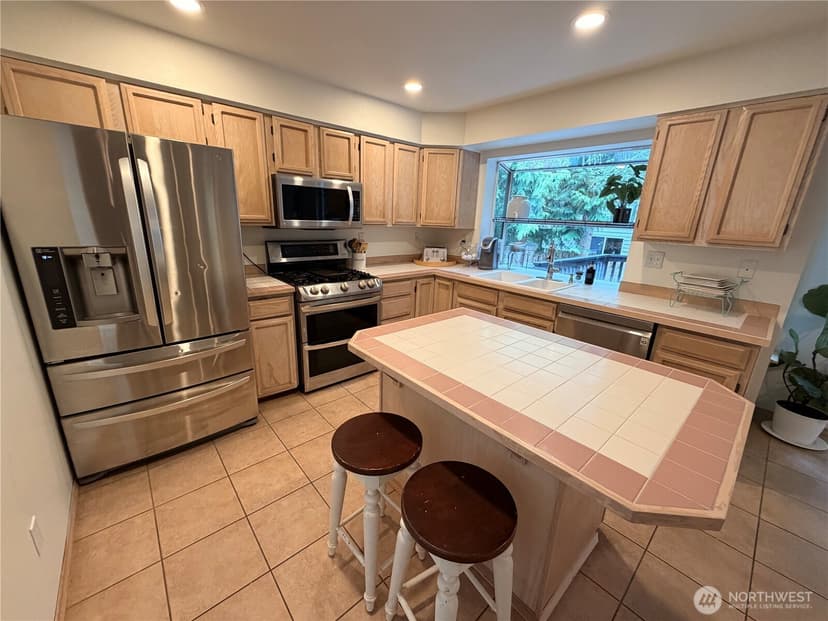 Property photo for 24505 229th Court SE, Maple Valley photo 11