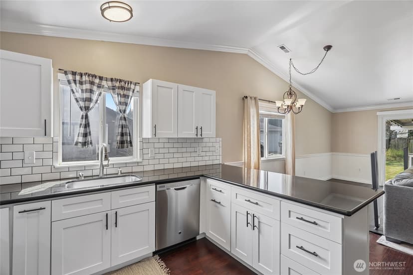 Property photo for 4512 193rd Place NE, Arlington photo 10