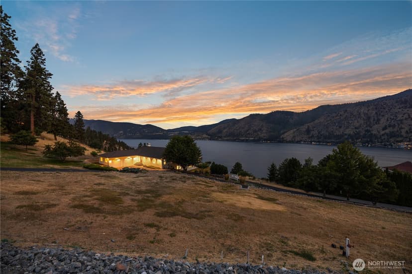 Property photo for 3035 Lakeshore Drive, Manson photo 37