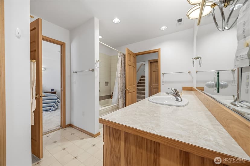 Property photo for 3035 Lakeshore Drive, Manson photo 27