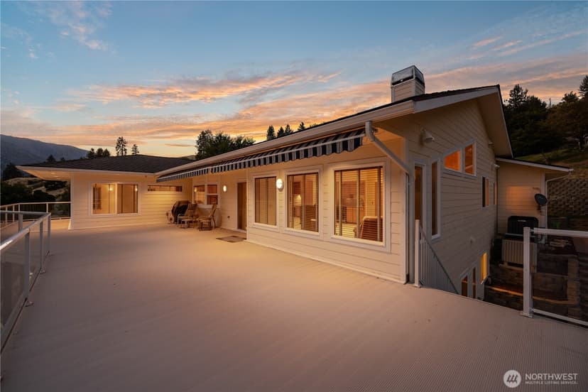 Property photo for 3035 Lakeshore Drive, Manson photo 22