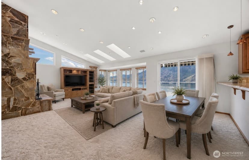 Property photo for 3035 Lakeshore Drive, Manson photo 18