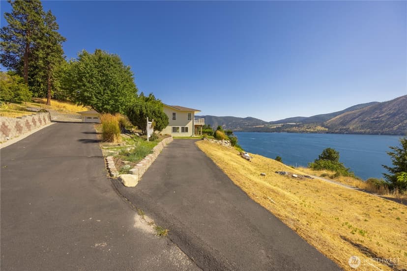 Property photo for 3035 Lakeshore Drive, Manson photo 39