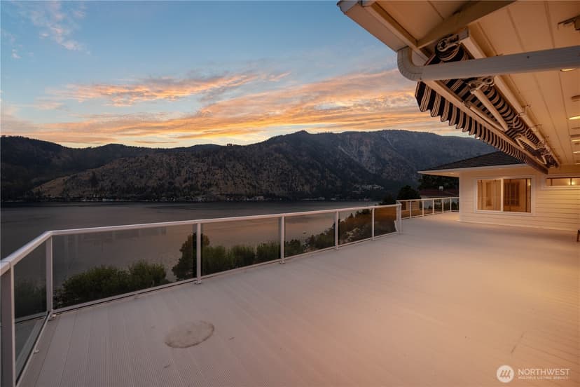Property photo for 3035 Lakeshore Drive, Manson photo 20