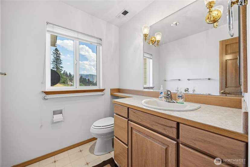 Property photo for 3035 Lakeshore Drive, Manson photo 23