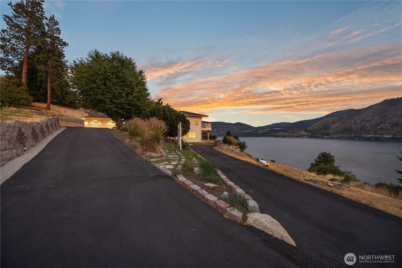 Property photo for 3035 Lakeshore Drive, Manson photo 38
