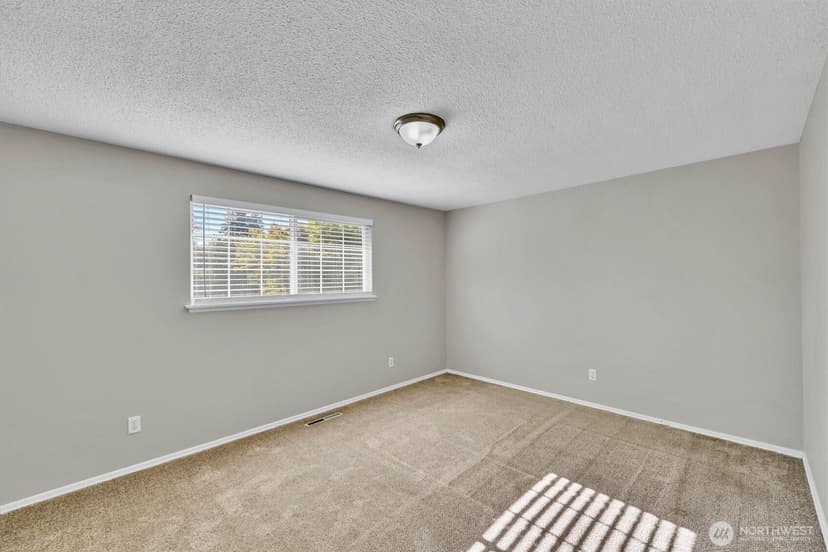 Property photo for 10207 64th Avenue Ct E, Puyallup photo 12