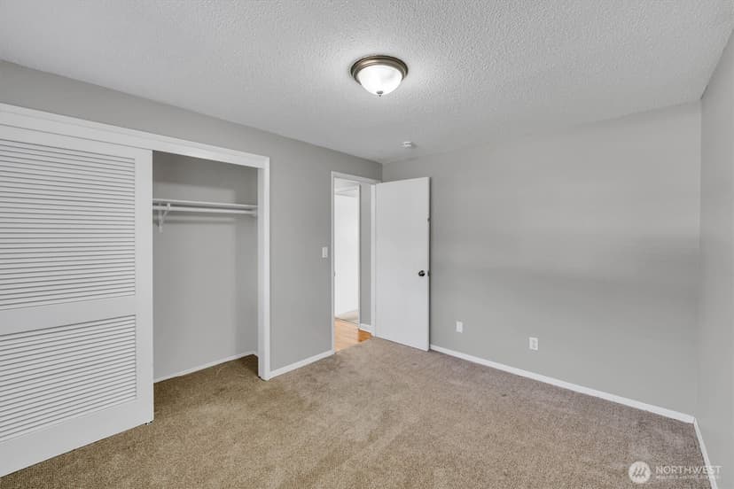 Property photo for 10207 64th Avenue Ct E, Puyallup photo 18