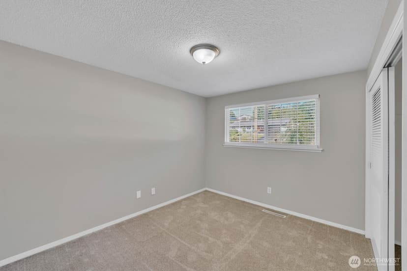 Property photo for 10207 64th Avenue Ct E, Puyallup photo 16