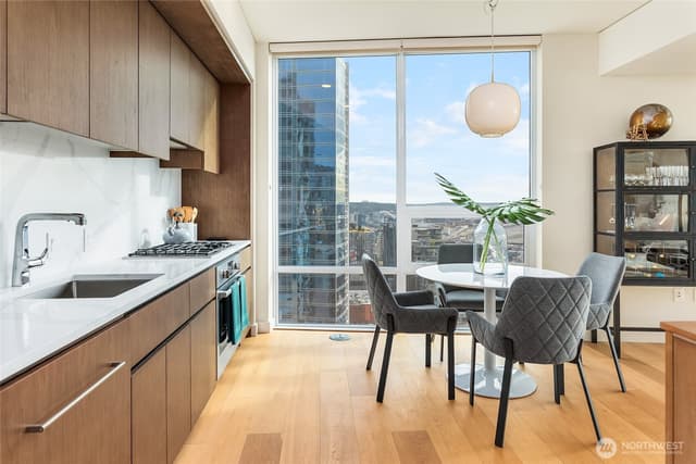 Property photo for 121 Stewart Street #2505, Seattle photo 4