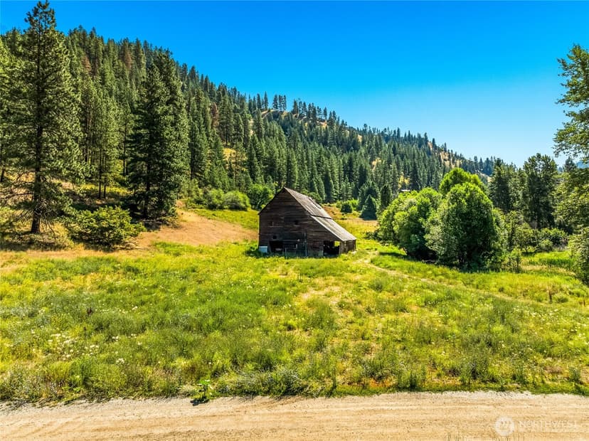 Property photo for 10495 Merry Canyon Road, Leavenworth photo 9