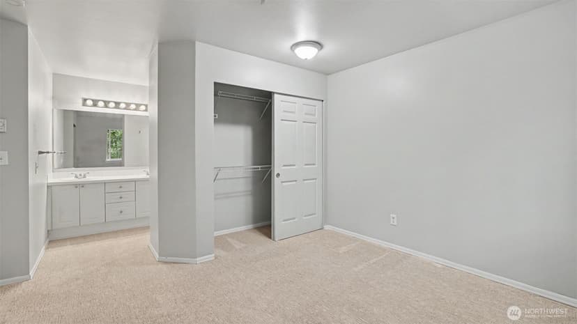Property photo for 18505 SE Newport Way #B106, Issaquah photo 16