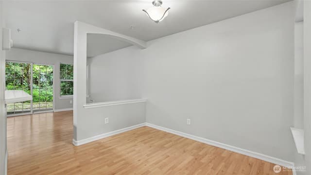 Property photo for 18505 SE Newport Way #B106, Issaquah photo 5