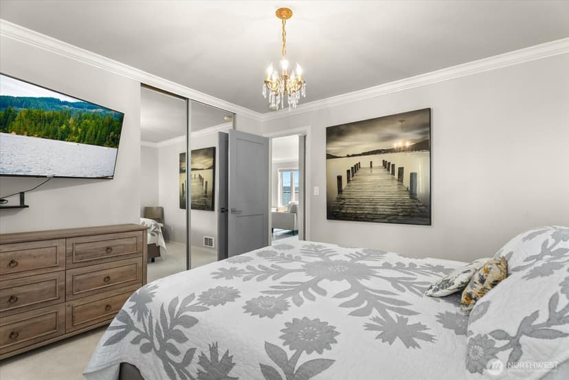 Property photo for 334 Lakeside Avenue S #406, Seattle photo 14