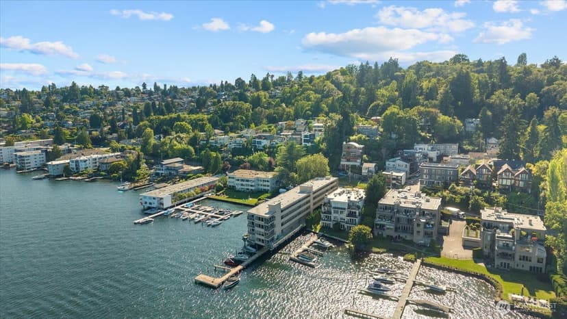 Property photo for 334 Lakeside Avenue S #406, Seattle photo 24