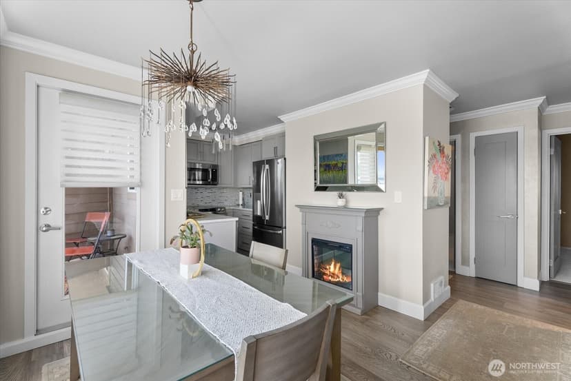 Property photo for 334 Lakeside Avenue S #406, Seattle photo 10