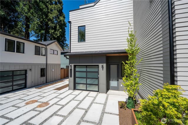 Property photo for 13540 39th Avenue NE #B, Seattle photo 2