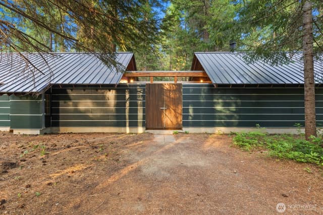 Property photo for 361 Stone Ridge Drive, Cle Elum photo 2