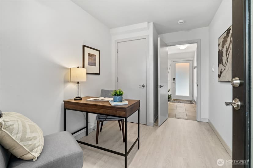 Property photo for 9615 Roosevelt Way NE #A, Seattle photo 25