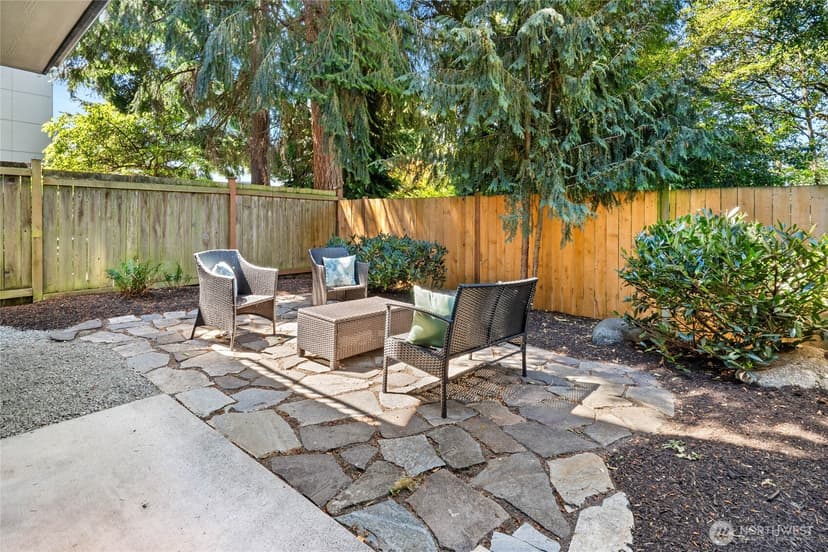 Property photo for 9615 Roosevelt Way NE #A, Seattle photo 30