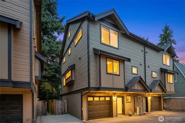 Property photo for 9615 Roosevelt Way NE #A, Seattle