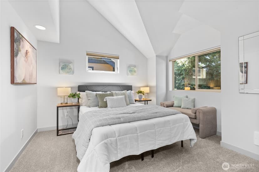 Property photo for 9615 Roosevelt Way NE #A, Seattle photo 14