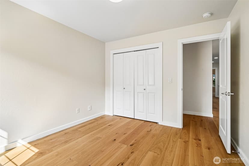 Property photo for 700 6th Avenue NW, Issaquah photo 26