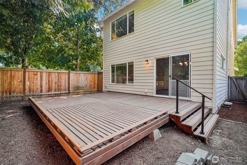 Property photo for 700 6th Avenue NW, Issaquah photo 33