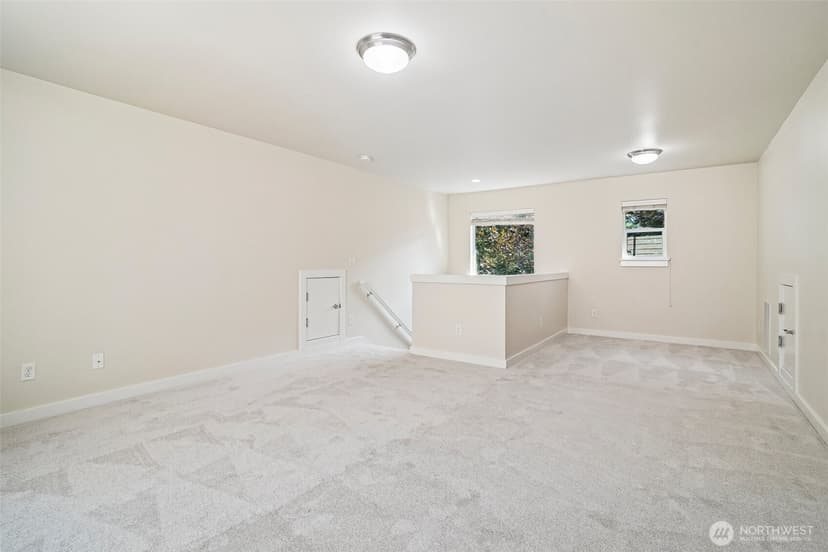 Property photo for 700 6th Avenue NW, Issaquah photo 30