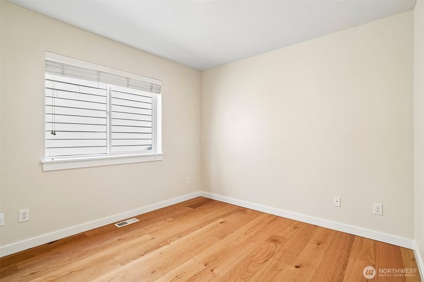 Property photo for 700 6th Avenue NW, Issaquah photo 20