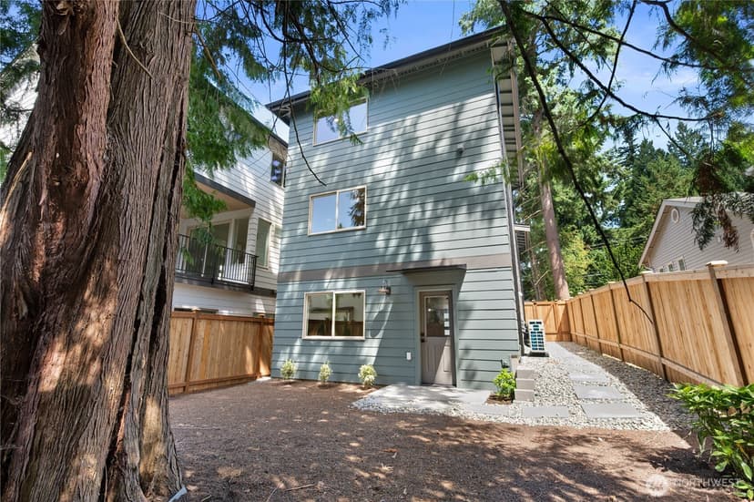 Property photo for 9909 NE 200th Street #C, Bothell photo 27