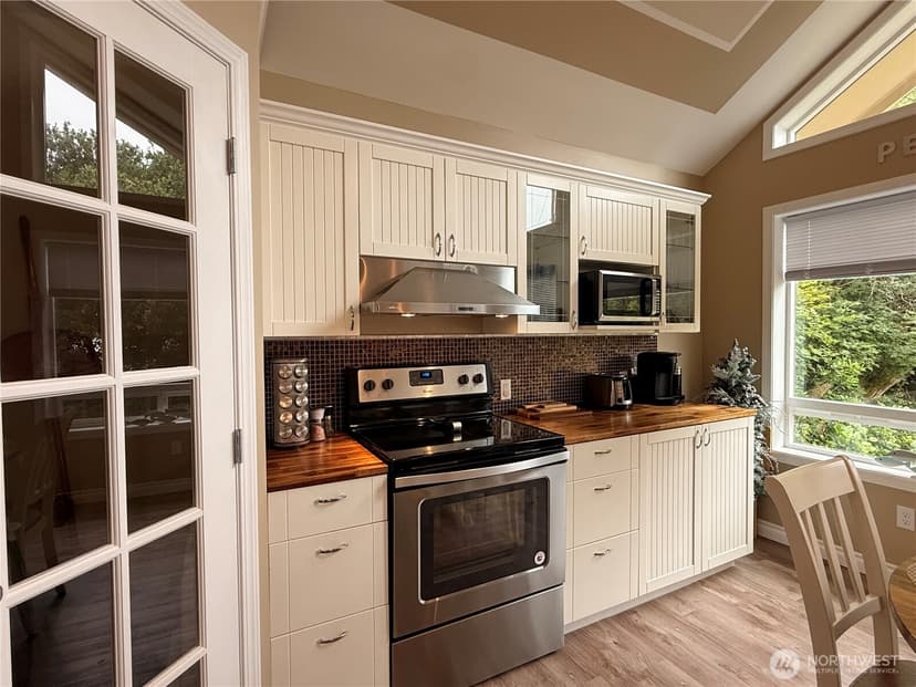 Property photo for 206 Wishkah Street, Ocean Shores photo 10