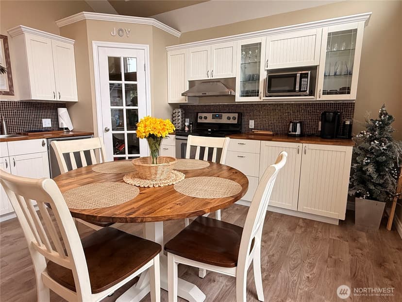 Property photo for 206 Wishkah Street, Ocean Shores photo 5