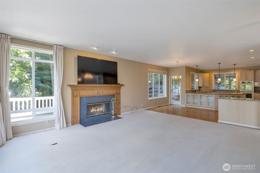 Property photo for 9701 SE 5th St, Bellevue photo 12